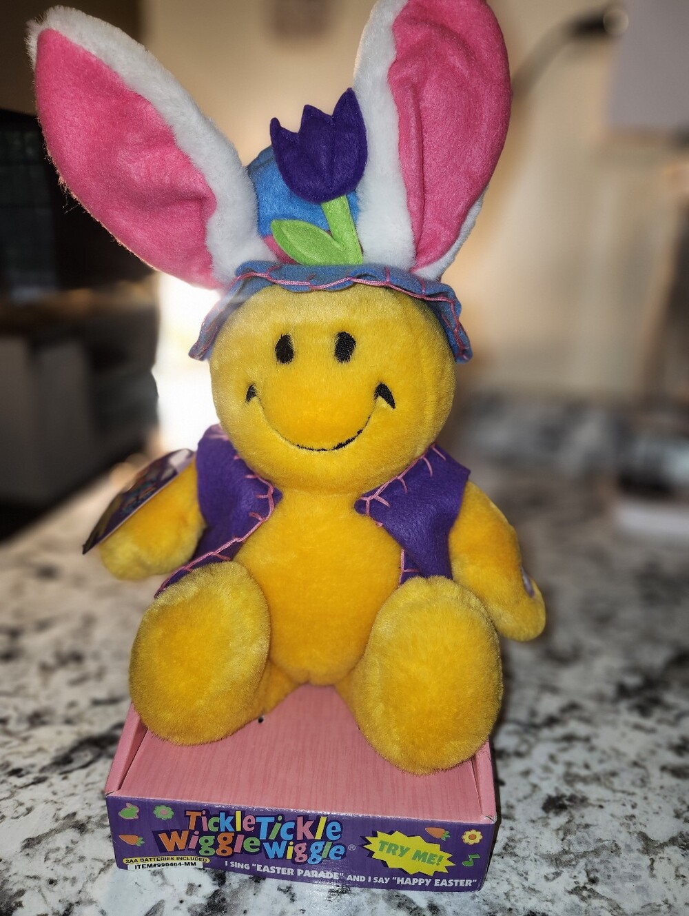 NWT Tickle Tickle Wiggle Wiggle Giggle Smiley Easter Bunny Plush